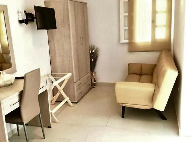 Anna * Megali Ammos (Mykonos)