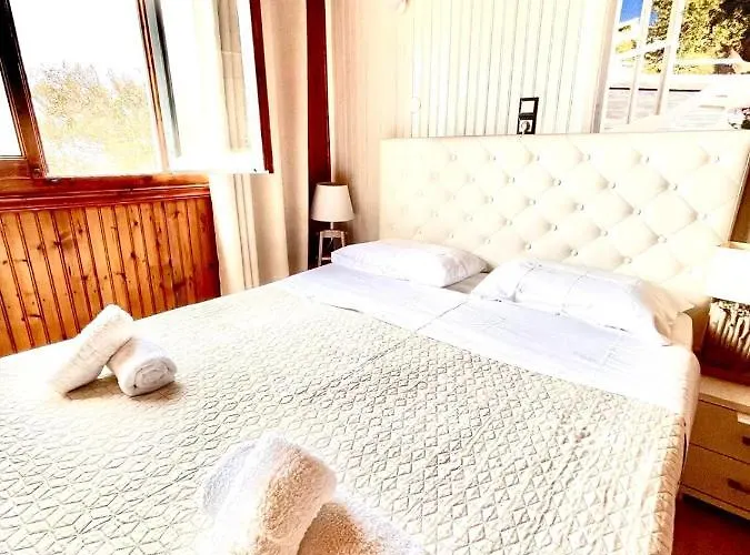 Anna * Megali Ammos (Mykonos)